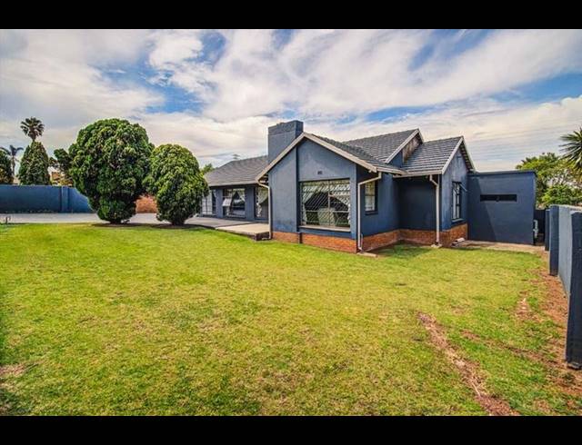 4 BEDROOM HOUSE FOR SALE IN BIRCHLEIGH